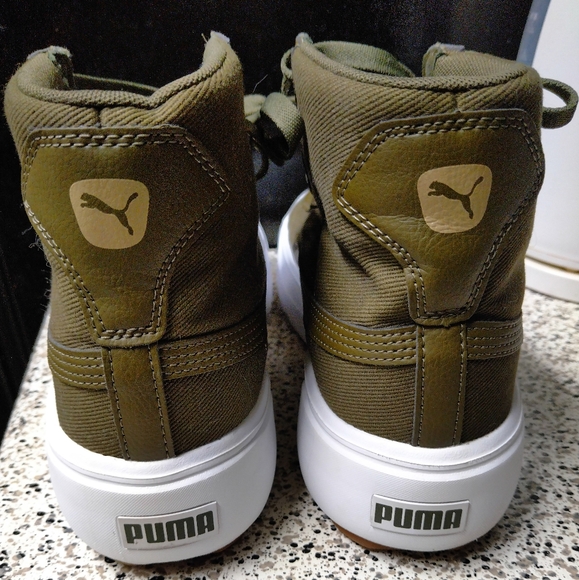 Shoes - Picture 4 of 12